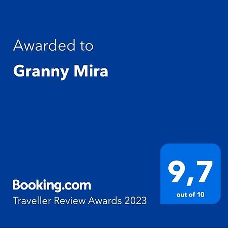 奥米什Granny Mira公寓 外观 照片